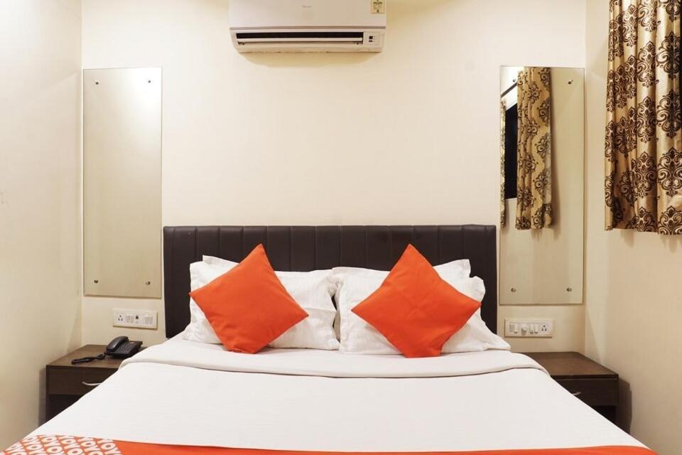 Oyo Hotel Paradise Мумбаи Экстерьер фото