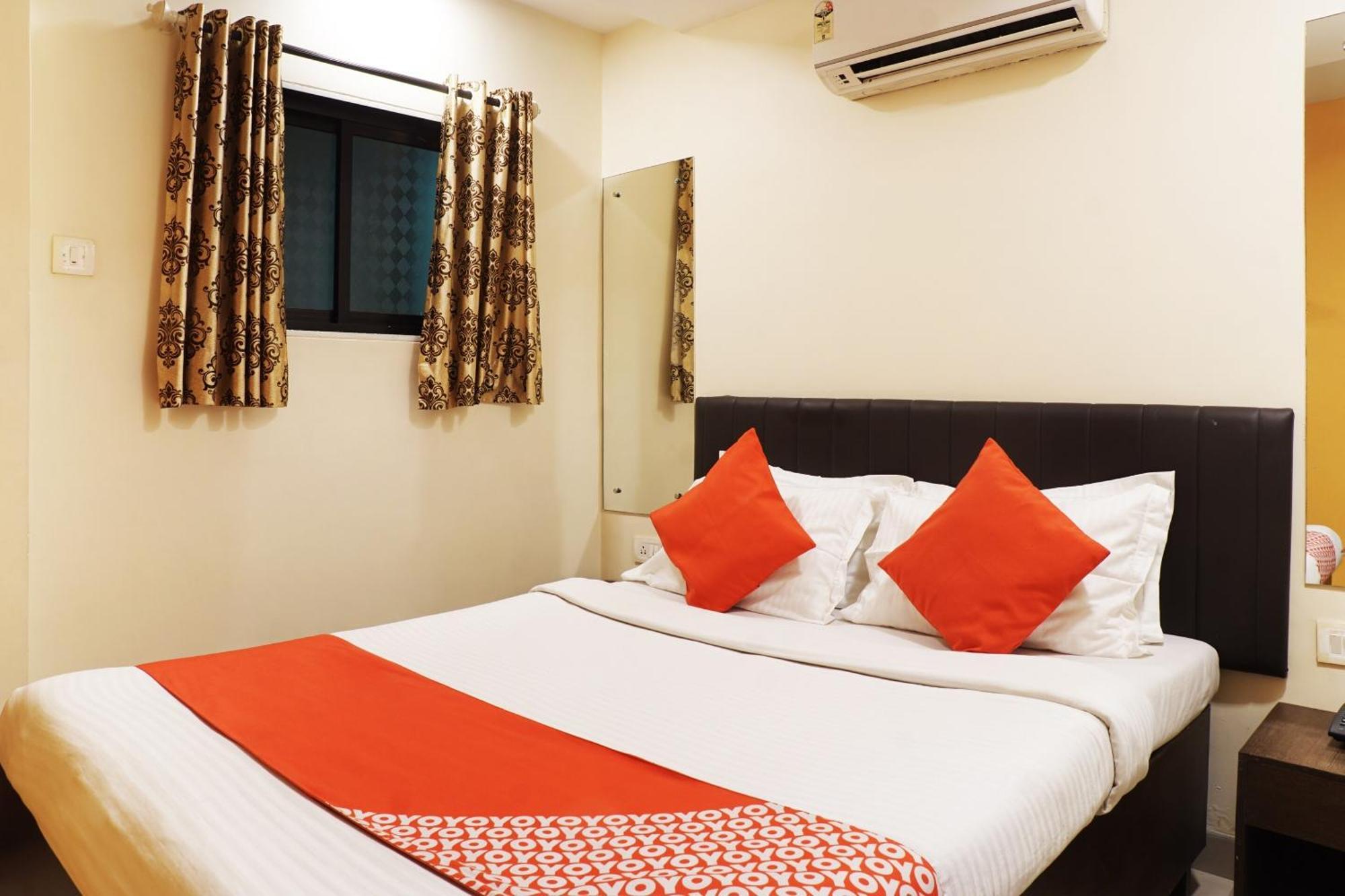 Oyo Hotel Paradise Мумбаи Экстерьер фото