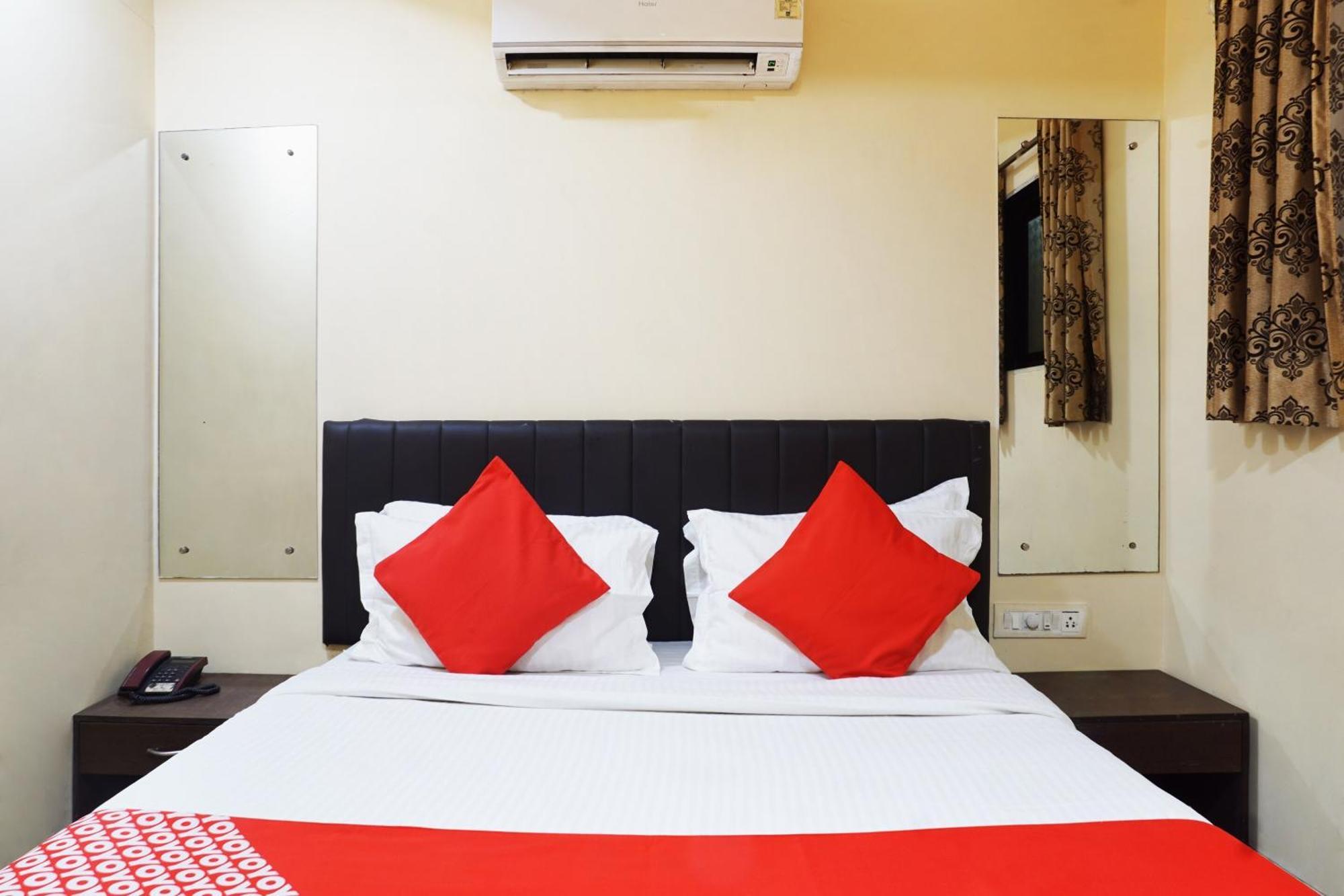 Oyo Hotel Paradise Мумбаи Экстерьер фото